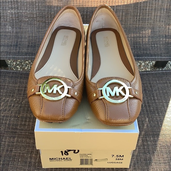 Michael Kors 💃 - Picture 2 of 8